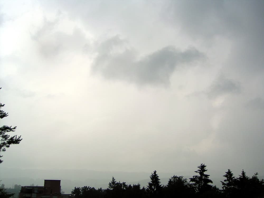 雨层云（Nimbostratus Cloud）